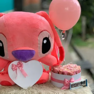 Caja Corazon de rosas con peluche gigante y globos con helio