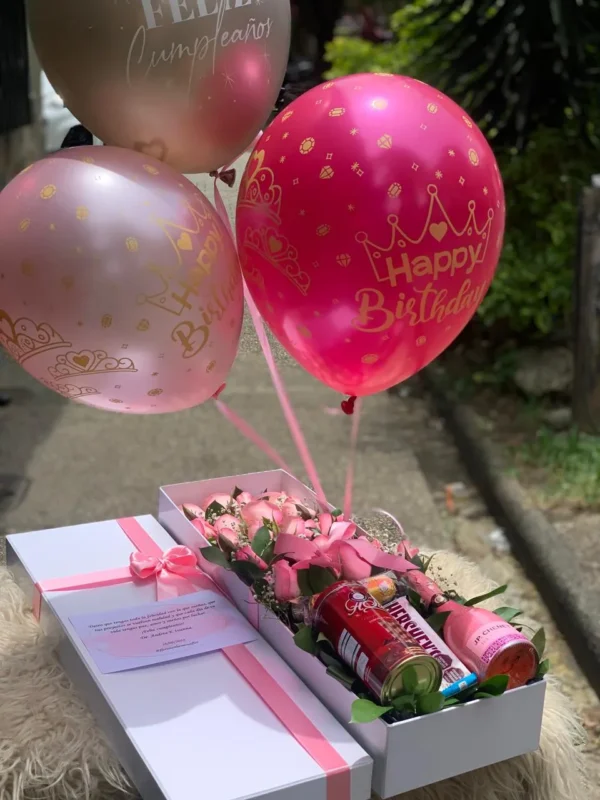 Caja con rosas, barquillos, chocolatina Hershey's, chocolates Ferrero Rocher y JP Chenet